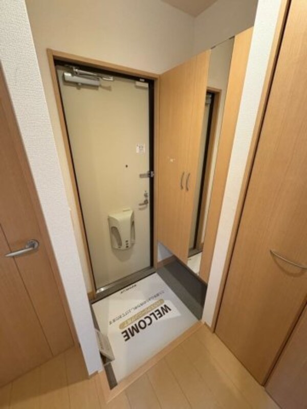 玄関(収納もある玄関です)