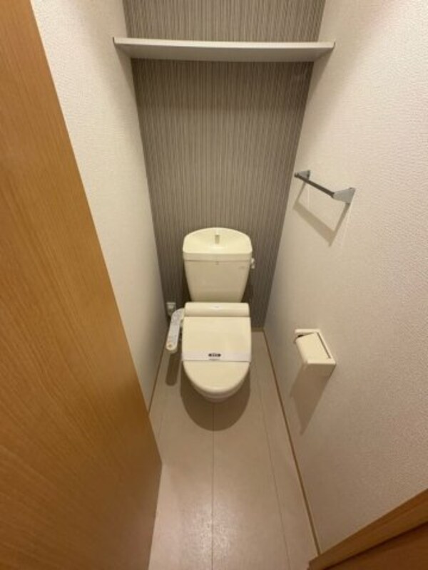トイレ(コンパクトで使いやすいトイレです)