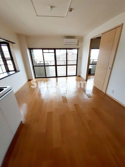 物件内観写真4　(おしゃれなリビングです)