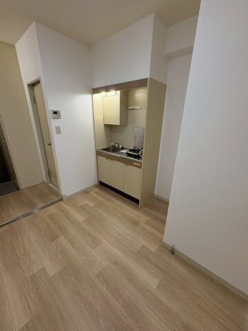 物件内観写真5　(ゆったり過ごせる居間です)