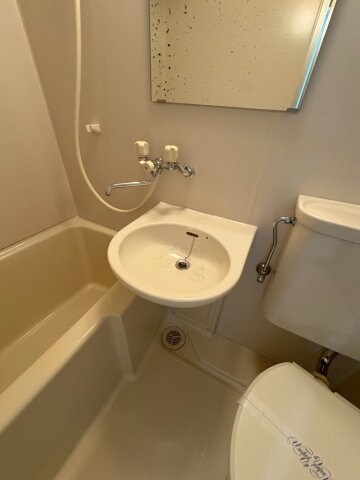 物件内観写真23　(コンパクトで使いやすい洗面所)