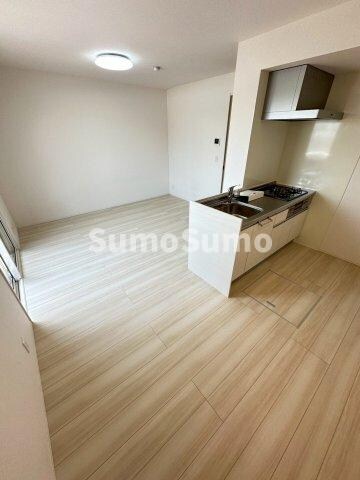 物件内観写真4　(使いやすいリビングです)