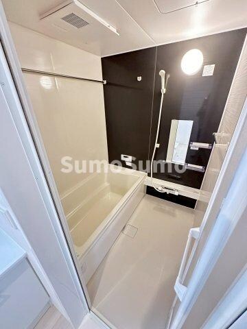 物件内観写真8　(日々の疲れを癒すお風呂付です)