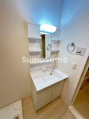 物件内観写真9　(忙しい朝には欠かせない洗面所です)