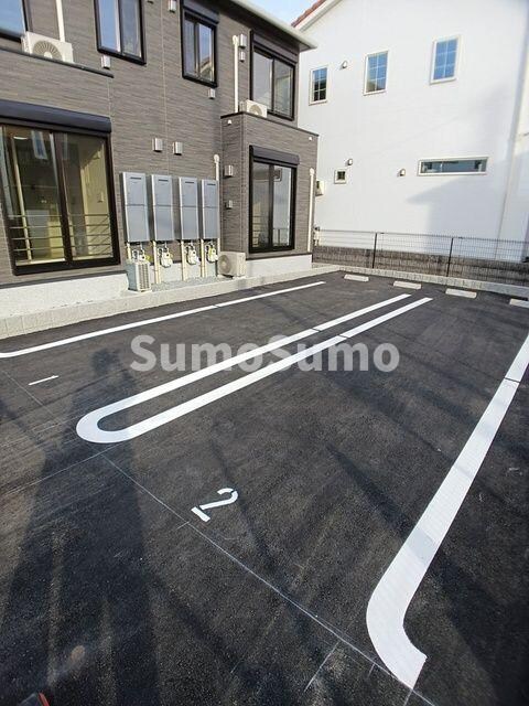 物件外観写真2　(カースペースがあります)