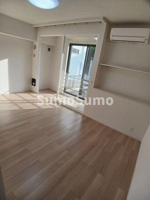 物件内観写真4　(使いやすい居間です)