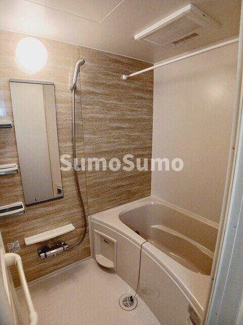 物件内観写真7　(きれいなお風呂です)