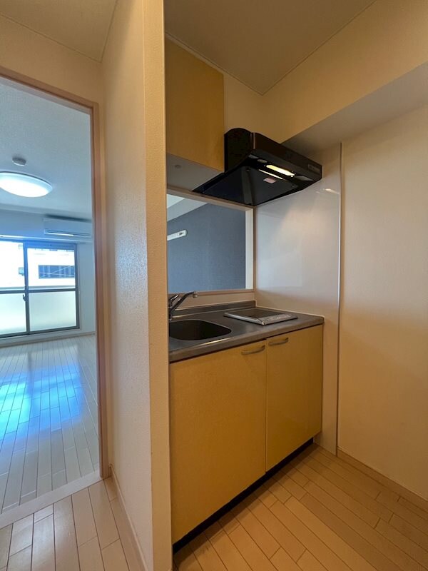 キッチン(コンパクトなキッチンで掃除もラクラク)