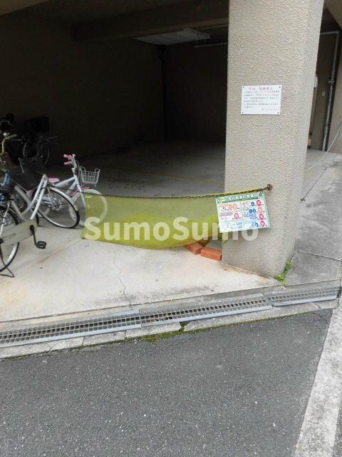 物件外観写真3　(ごみ置き場)