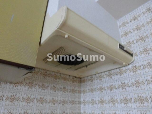 物件内観写真16　(換気扇)