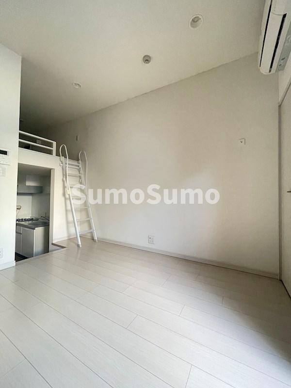 物件内観写真4　(ゆったり過ごせるリビングです)