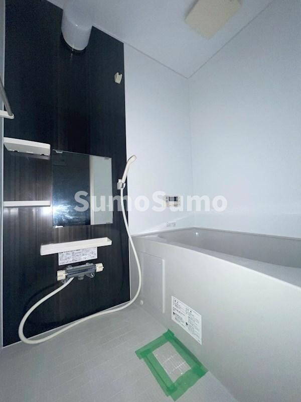 物件内観写真7　(日々の疲れを癒すお風呂付です)