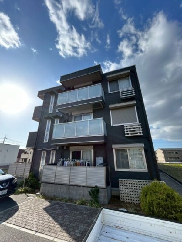 外観(こちら、外観パースです)