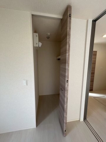 物件内観写真20　(収納豊富です)