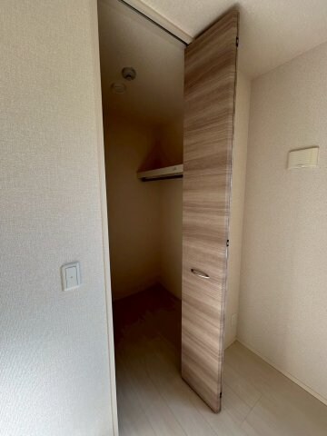 物件内観写真22　(便利な収納スペースです)