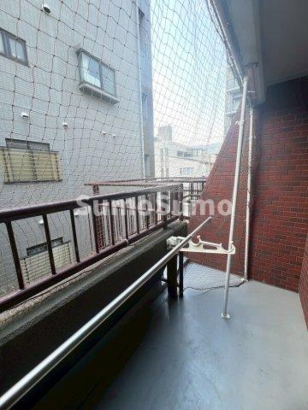 バルコニー(陽当たり良好なバルコニーです)