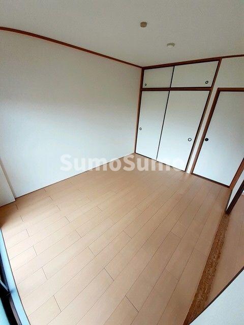 物件内観写真6　(使い勝手のいい寝室です)