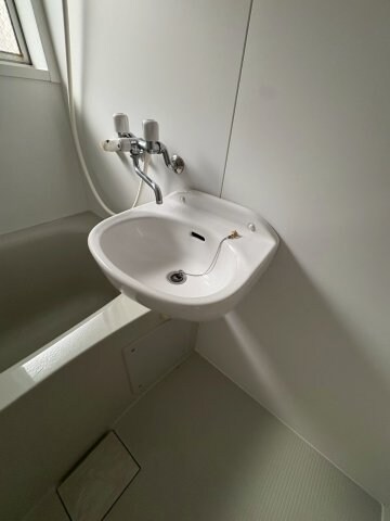 物件内観写真20　(スペースが確保できる洗面所です)