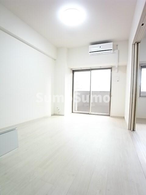 物件内観写真4　(居間です)