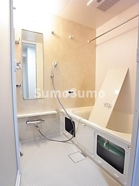 物件内観写真16　(日々の疲れを癒すお風呂付です)