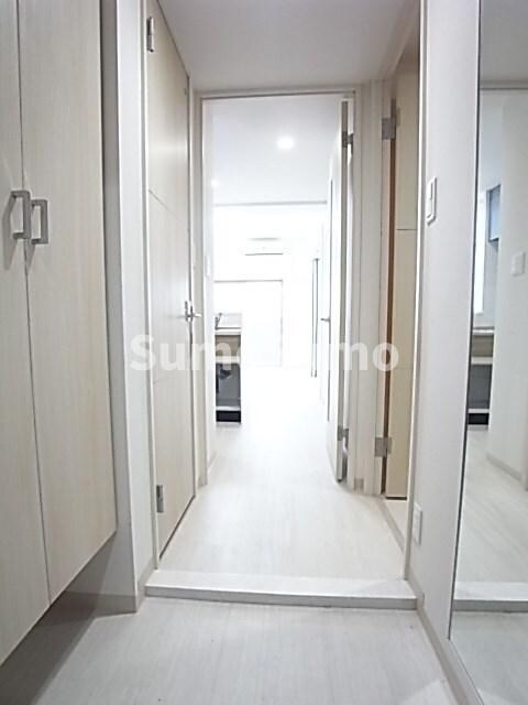 物件内観写真19　(収納もある玄関です)