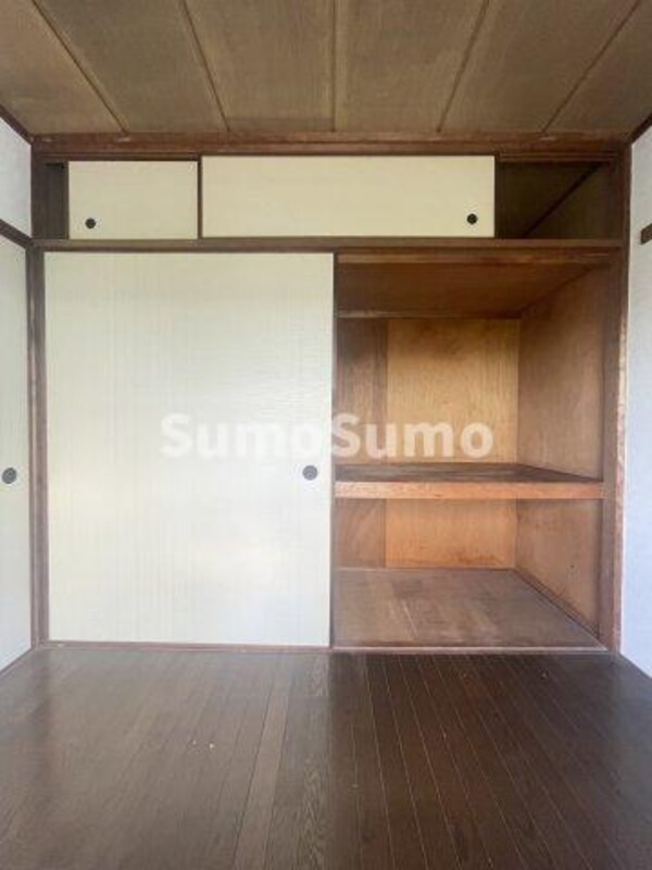 収納(たっぷりとした収納スペースです)