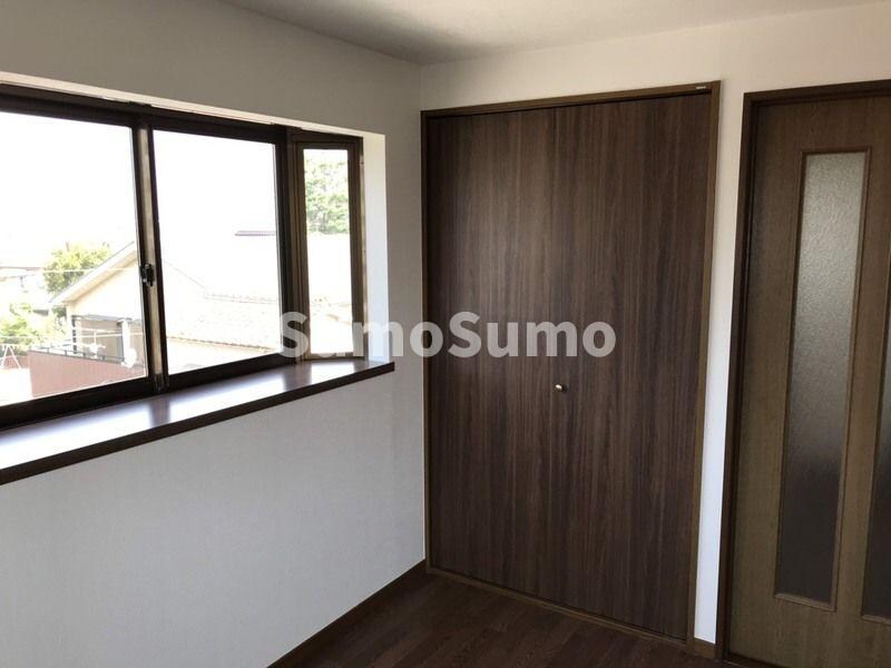 物件内観写真6　(使い勝手のいい寝室です)