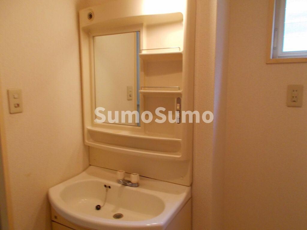 物件内観写真8　(使いやすい洗面所です)