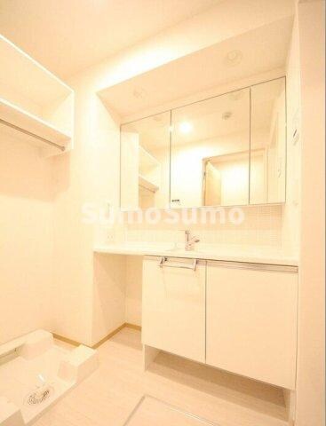 物件内観写真9　(使いやすい洗面所です)