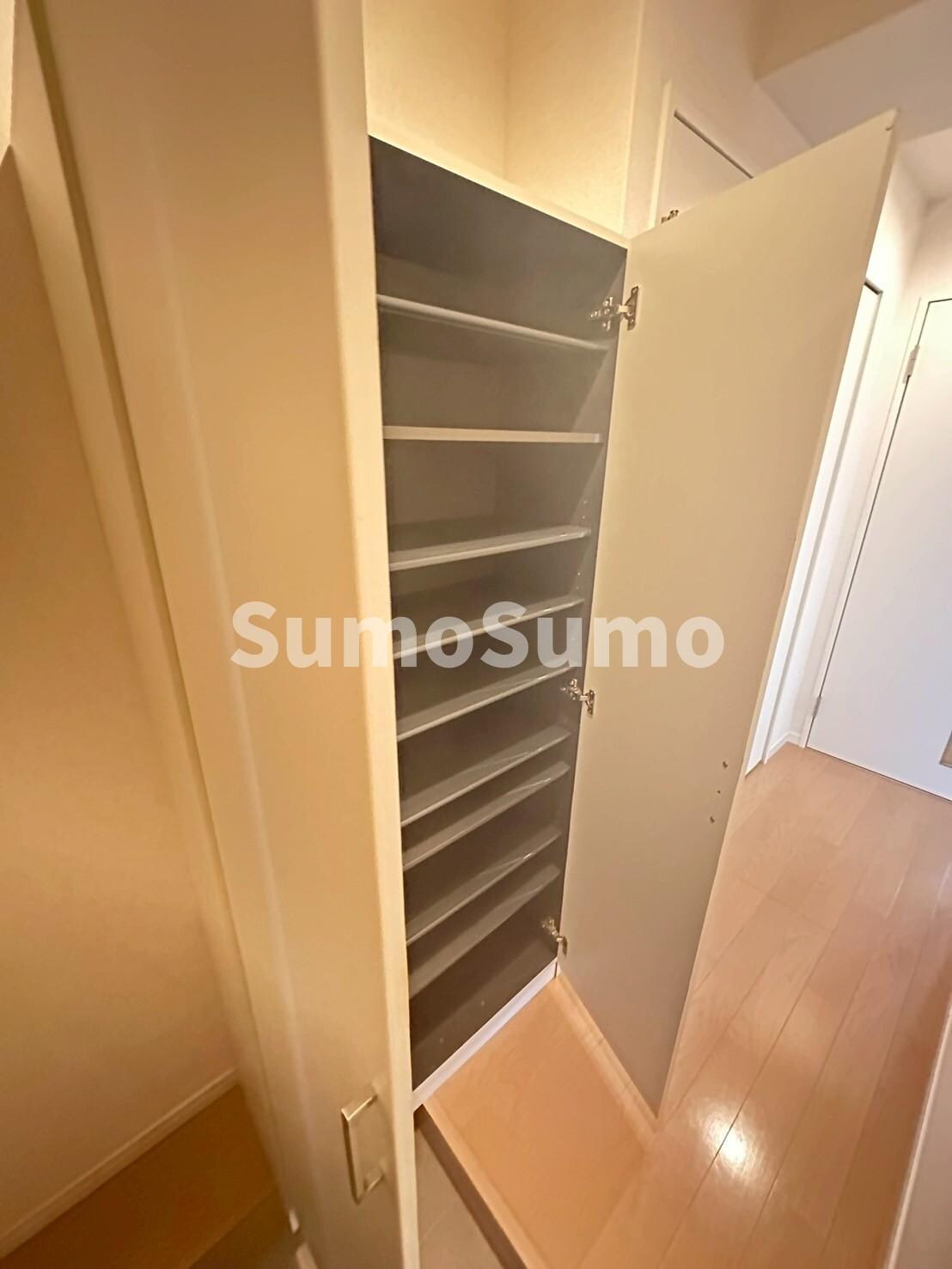 物件内観写真17　(専用の収納スペースです)