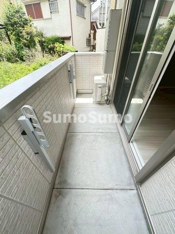 物件内観写真13　(暖かな日差しのふりそそぐバルコニー)