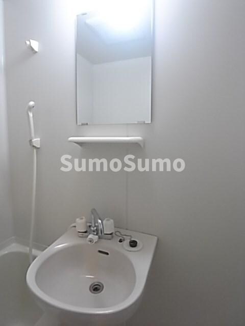 物件内観写真13　(スペースが確保できる洗面所です)