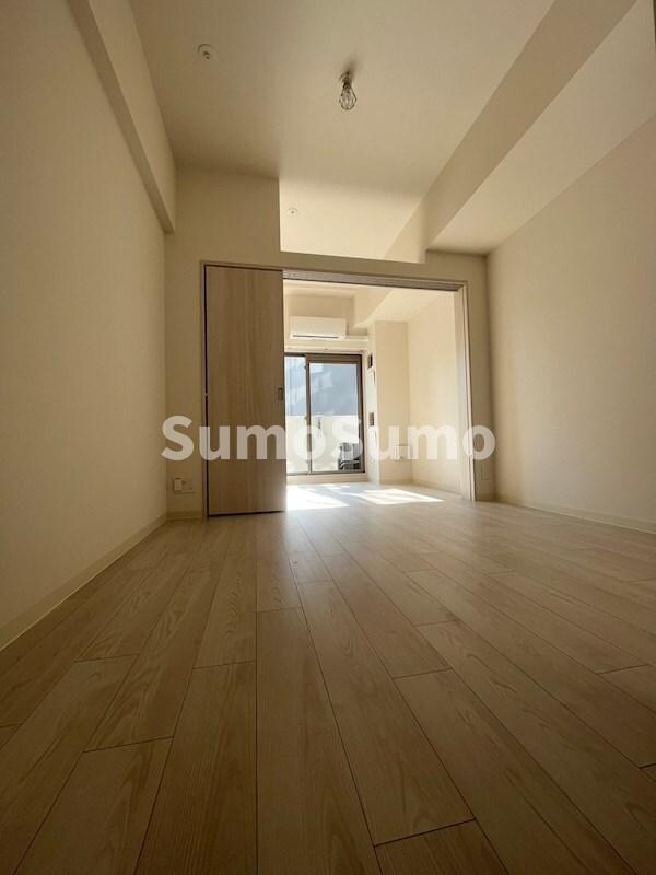 物件内観写真14　(おしゃれな居間です)