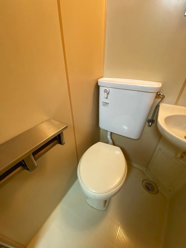 トイレ(ゆったりとした空間のトイレです)