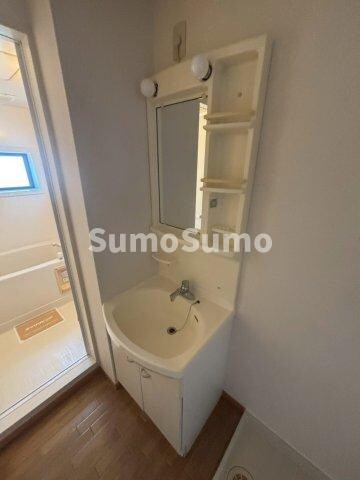 物件内観写真8　(使いやすい洗面所です)