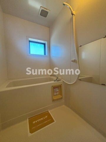 物件内観写真10　(落ち着いた空間のお風呂です)