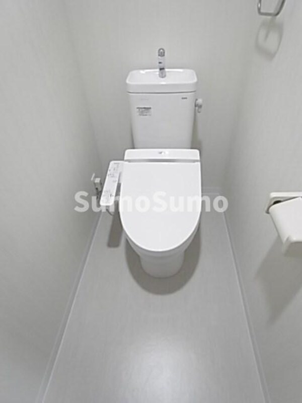 トイレ(コンパクトで使いやすいトイレです)