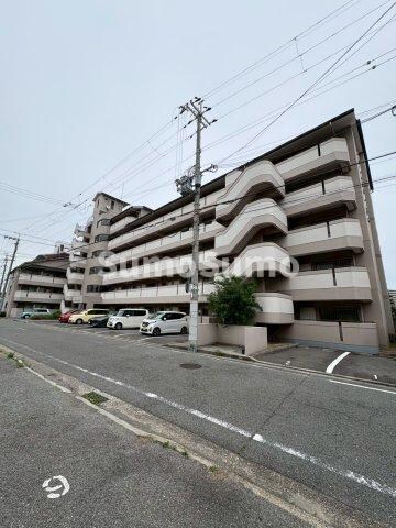 物件外観写真1　(きれいな外観です)