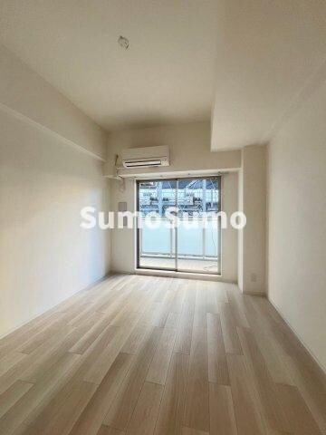 物件内観写真12　(ゆったり過ごせる居間です)