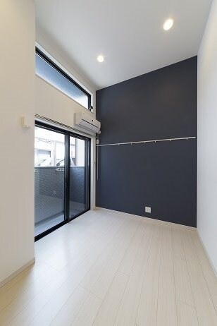 物件内観写真6　(使い勝手のいい寝室です)