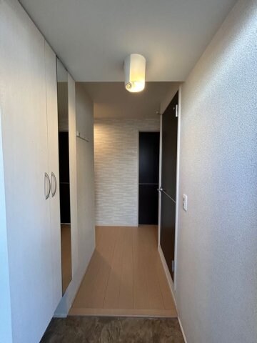 物件内観写真6　(玄関です)