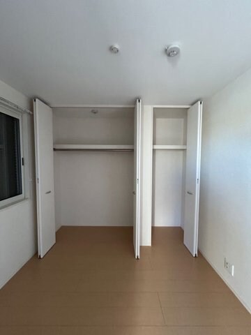 物件内観写真10　(小物を収納するのに便利です)