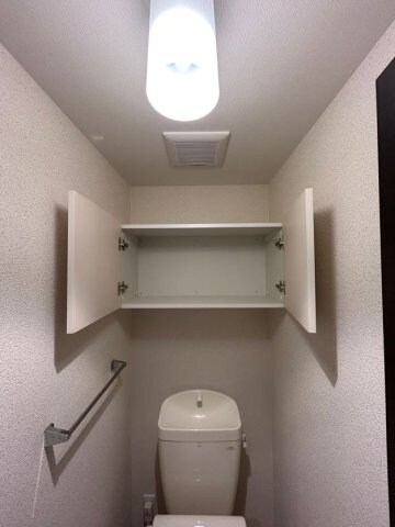 物件内観写真26　(便利な収納スペースです)