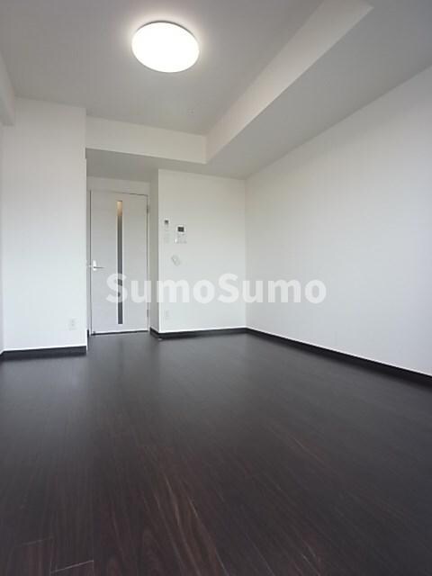 物件内観写真6　(使いやすい居間です)