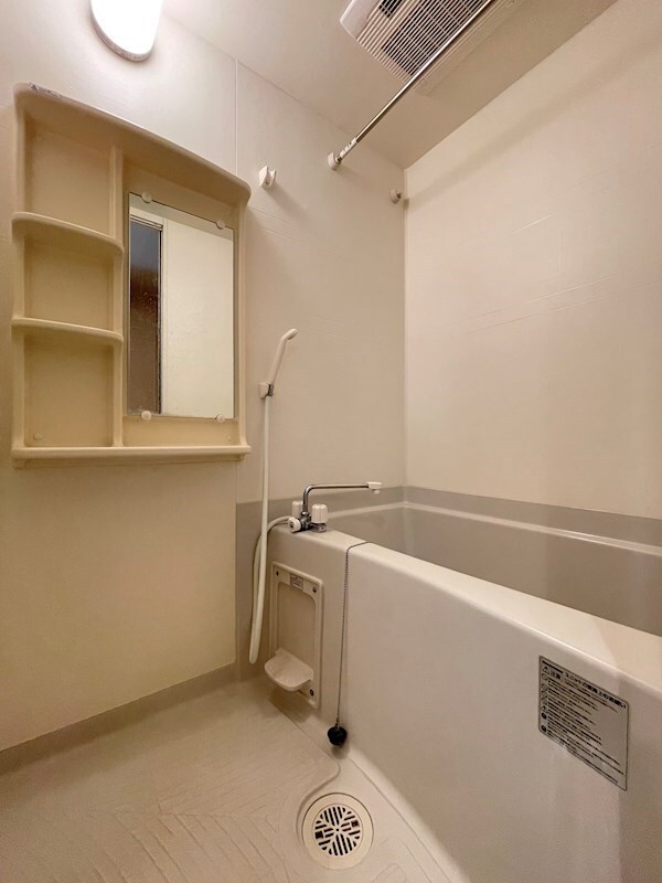物件内観写真9　(お風呂で日々の疲れを落としましょう)