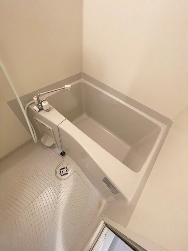 物件内観写真19　(日々の疲れを癒すお風呂付です)