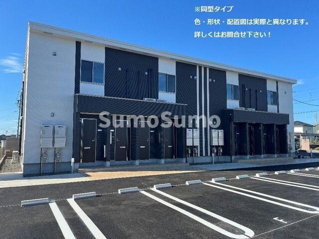 物件外観写真1　(落ち着いた雰囲気の外観です)