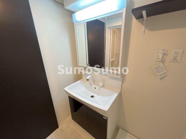 物件内観写真7　(使いやすい洗面所です)