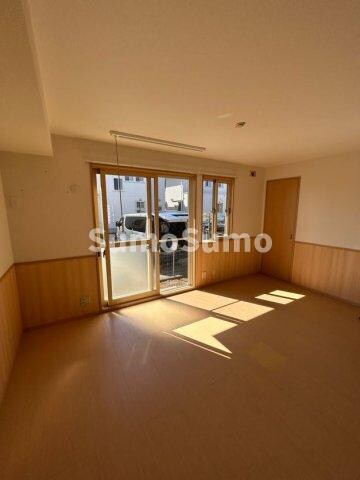 物件内観写真5　(居間です)