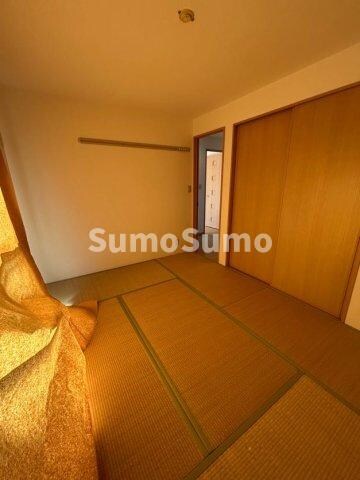 物件内観写真7　(フローリングだけでなく、和室もあります)